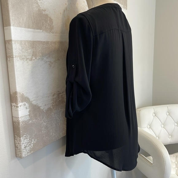 BCBG MAXAZRIA Flowy Blouse with Button Short sleeve “Twiggy” - Picture 6 of 8